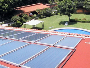 How does flat plate solar collector work?